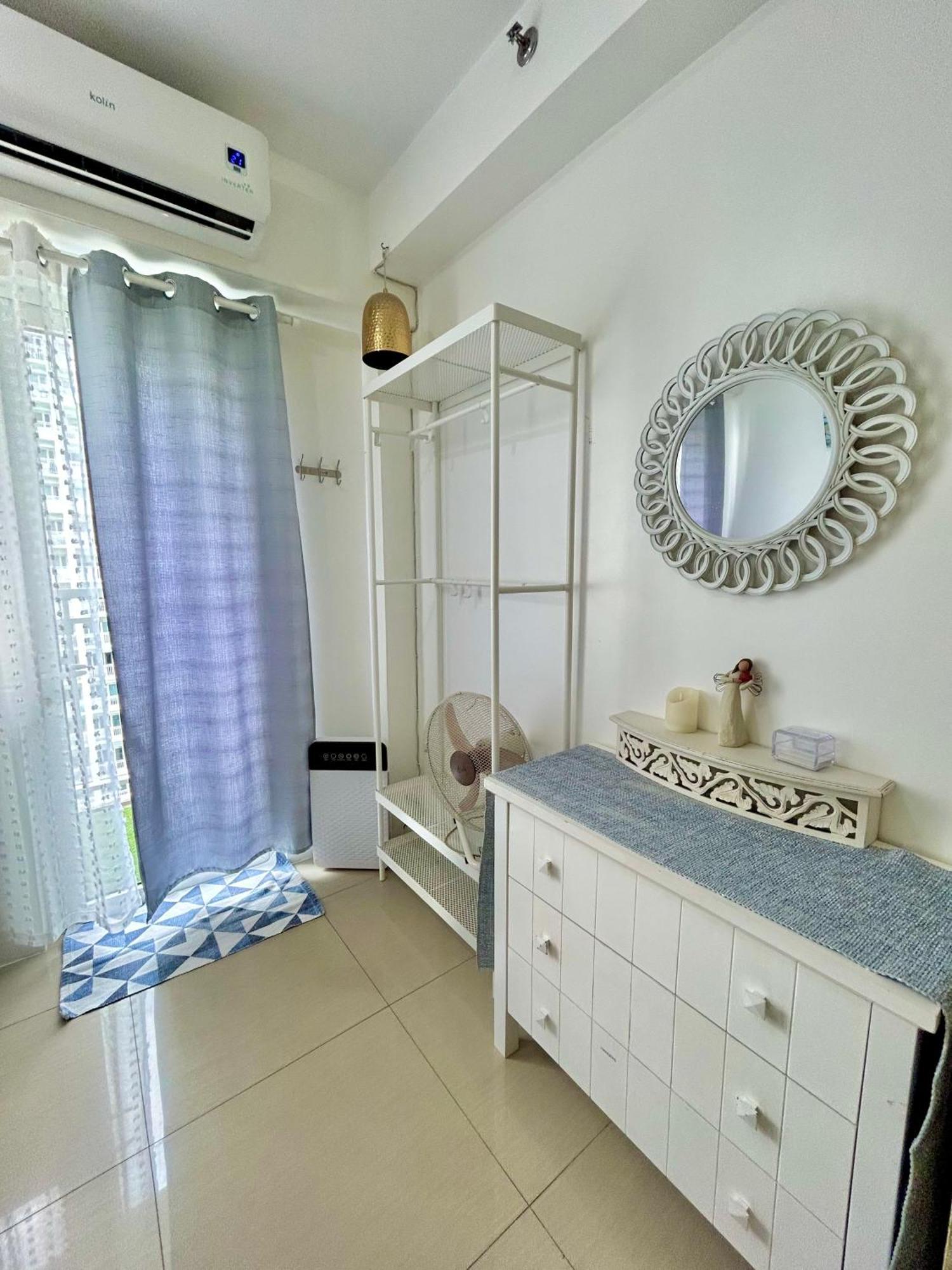Santiorini At Shore Residences Pasay Exterior photo